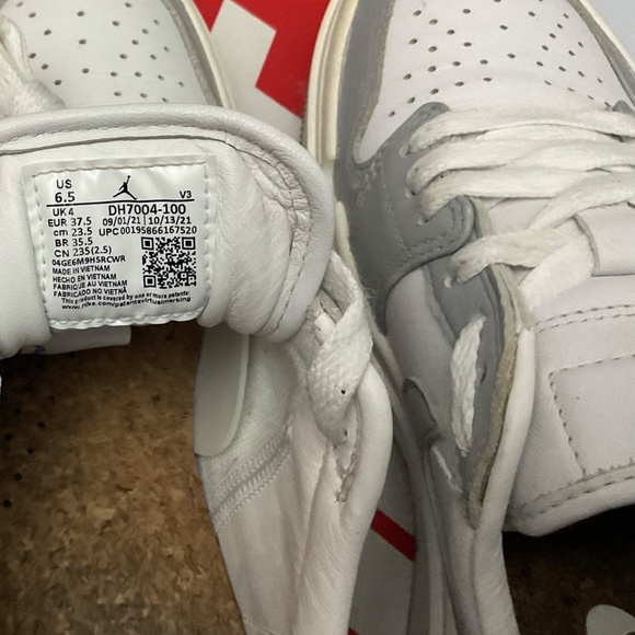 Size US 6.5 / EUR 37.5 NIKE AIR JORDAN 1 ELEVATE LOW DH7004-100 - Picture 8 of 9